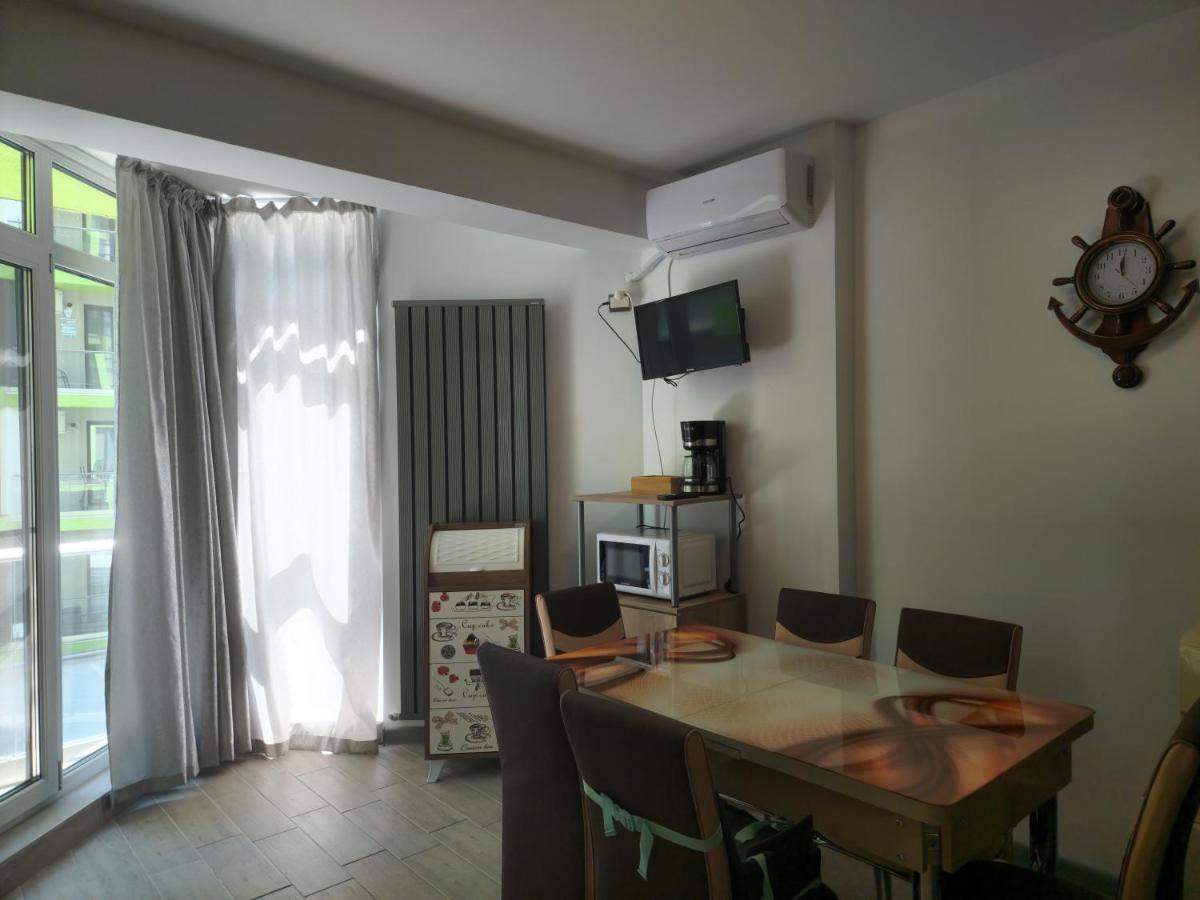 Nasty 24 Aparthotel Pool & Spa Mamaia Nord Năvodari Eksteriør billede