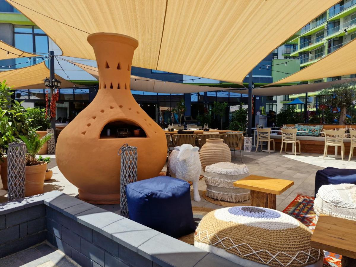 Nasty 24 Aparthotel Pool & Spa Mamaia Nord Năvodari Eksteriør billede