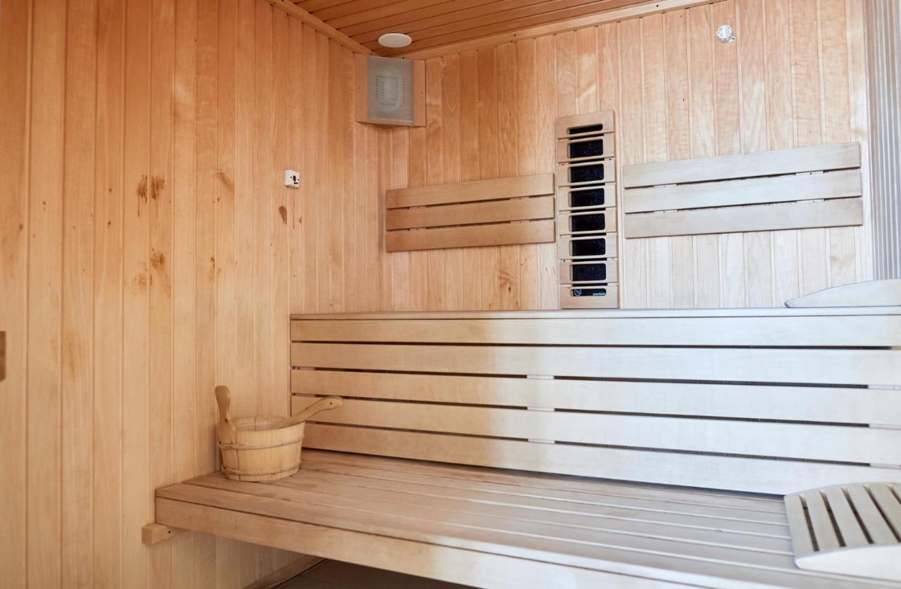 Nasty 24 Aparthotel Pool & Spa Mamaia Nord Năvodari Eksteriør billede