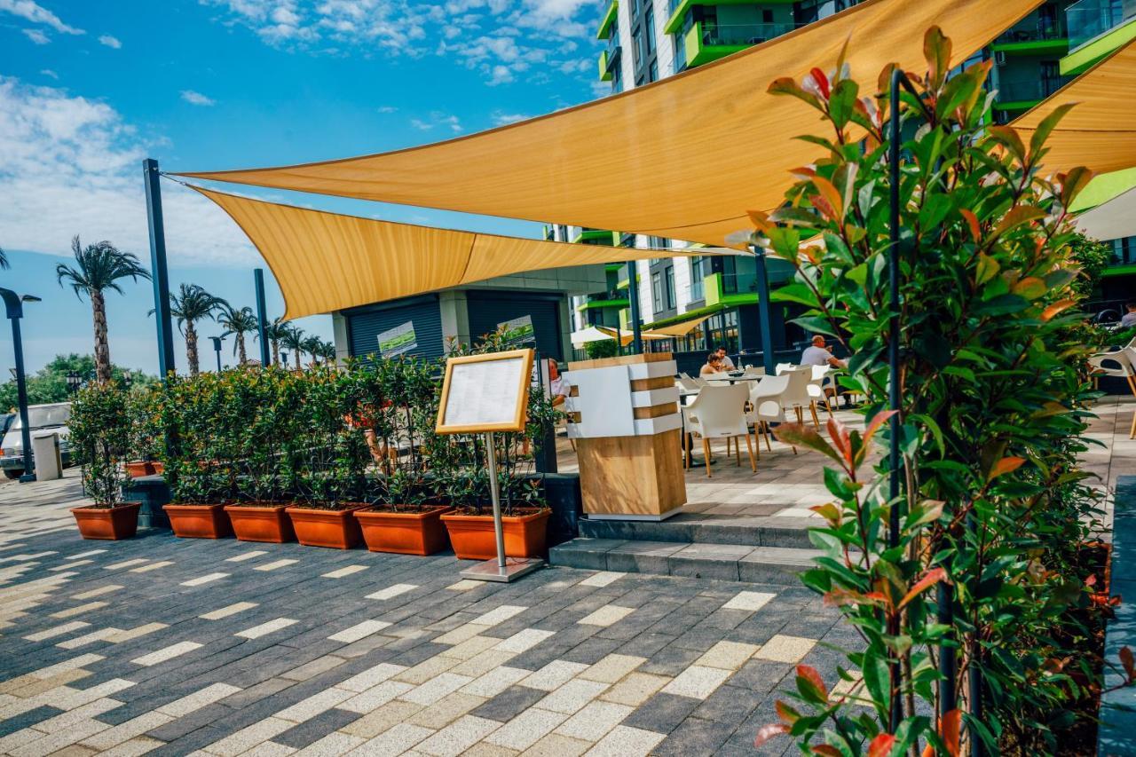 Nasty 24 Aparthotel Pool & Spa Mamaia Nord Năvodari Eksteriør billede