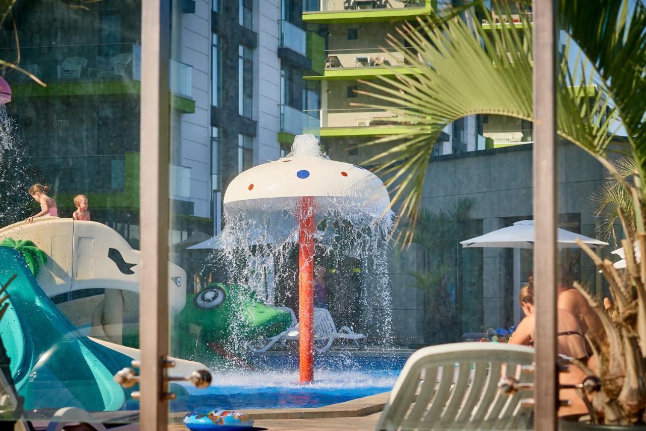 Nasty 24 Aparthotel Pool & Spa Mamaia Nord Năvodari Eksteriør billede