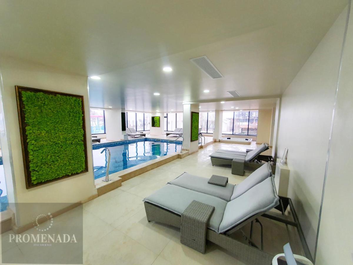 Nasty 24 Aparthotel Pool & Spa Mamaia Nord Năvodari Eksteriør billede