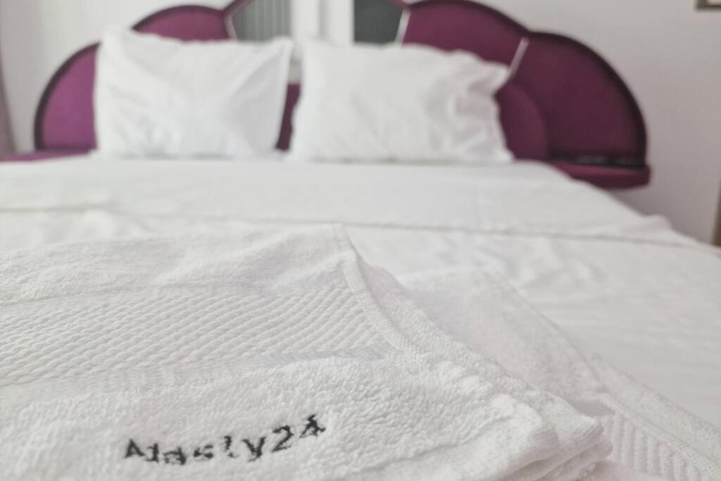 Nasty 24 Aparthotel Pool & Spa Mamaia Nord Năvodari Eksteriør billede