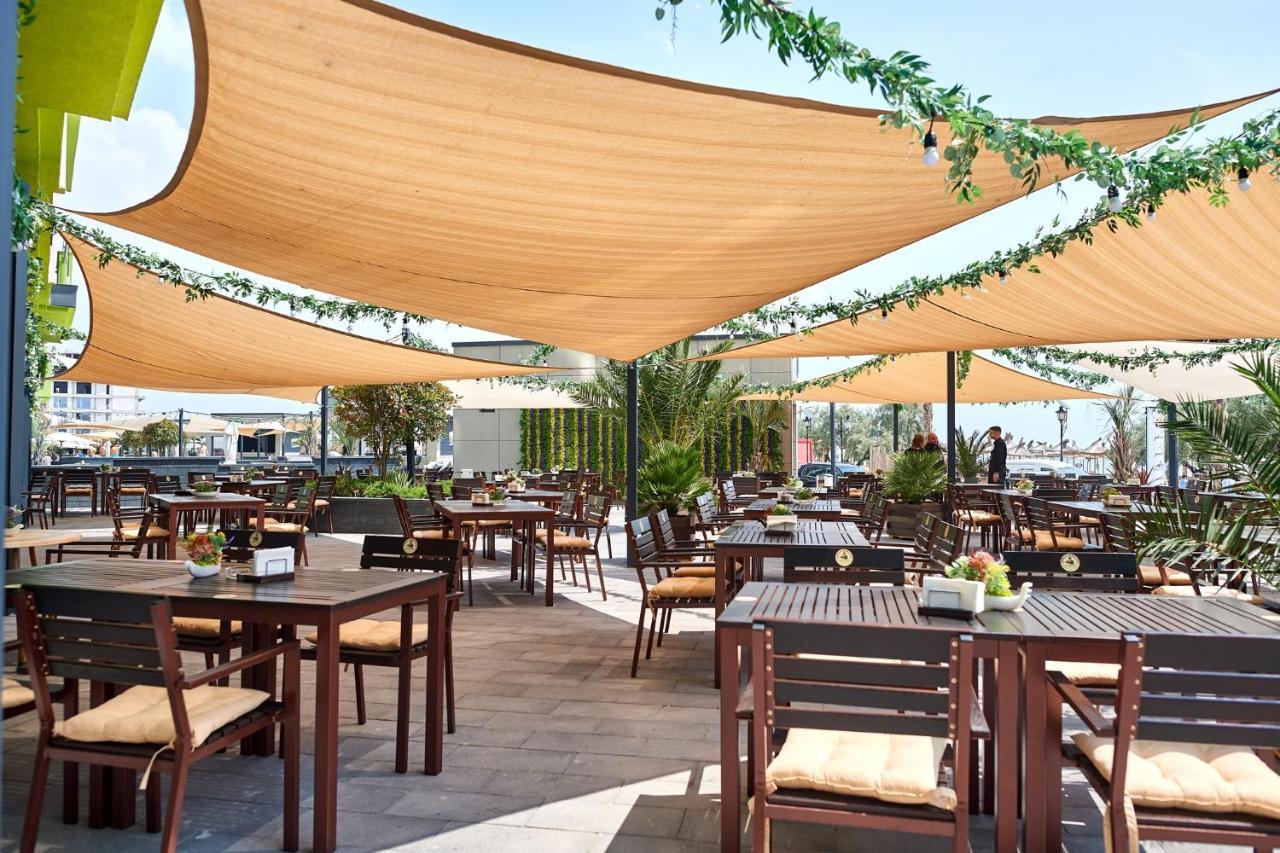 Nasty 24 Aparthotel Pool & Spa Mamaia Nord Năvodari Eksteriør billede